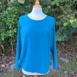 Columbia split back long sleeve top, size small